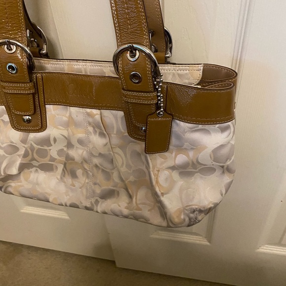 Coach Purse. Used - Picture 4 of 8